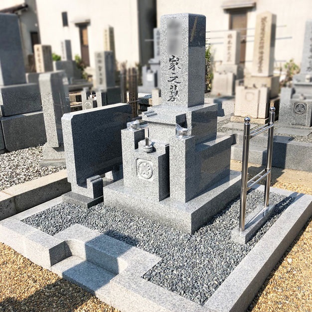 愛媛県産大島石のお墓